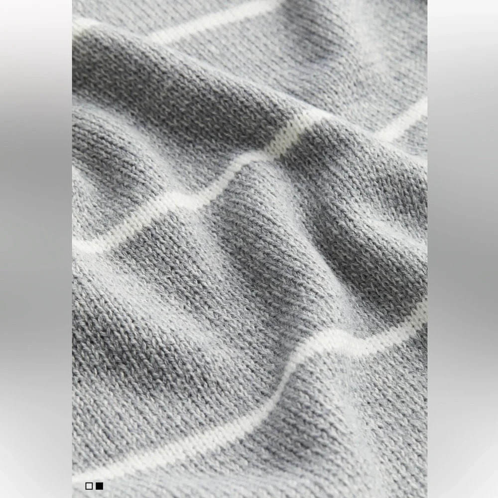 H&M Divided cropped sweater size M - Picture 2 of 10